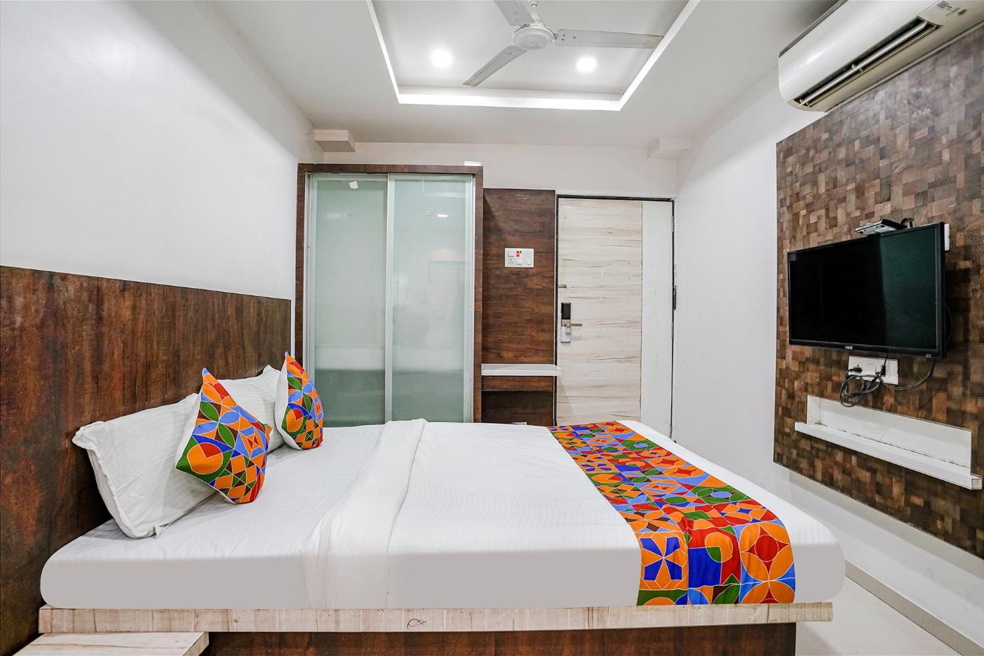 Fabhotel Krishna Inn Kashele Exterior photo