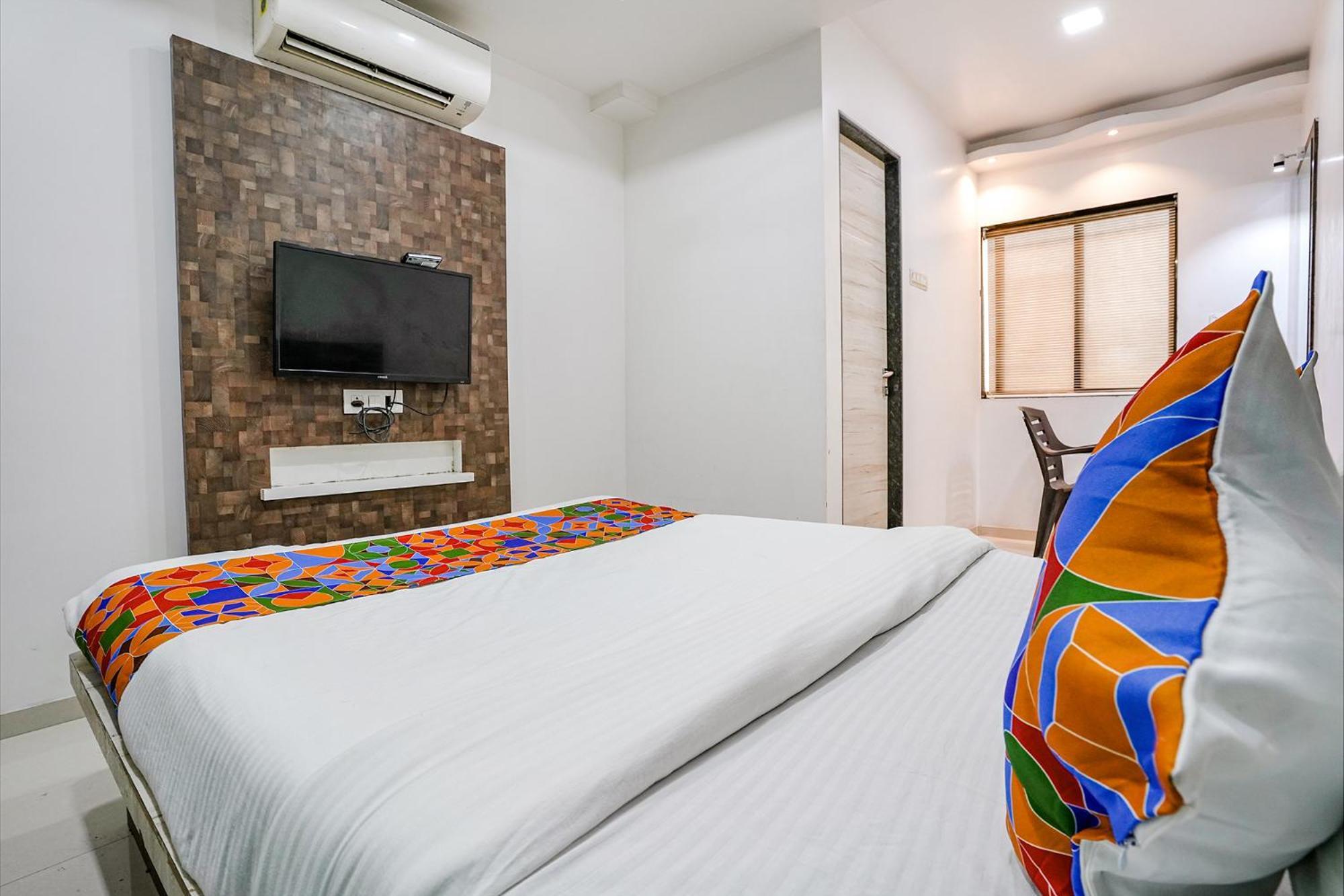Fabhotel Krishna Inn Kashele Exterior photo